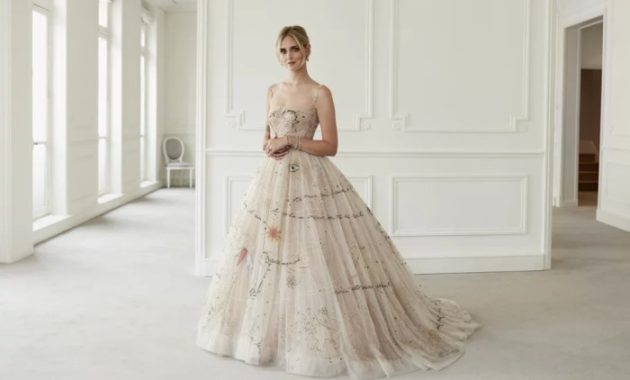 Chiara Ferragnis Wedding Dress A Detailed Look